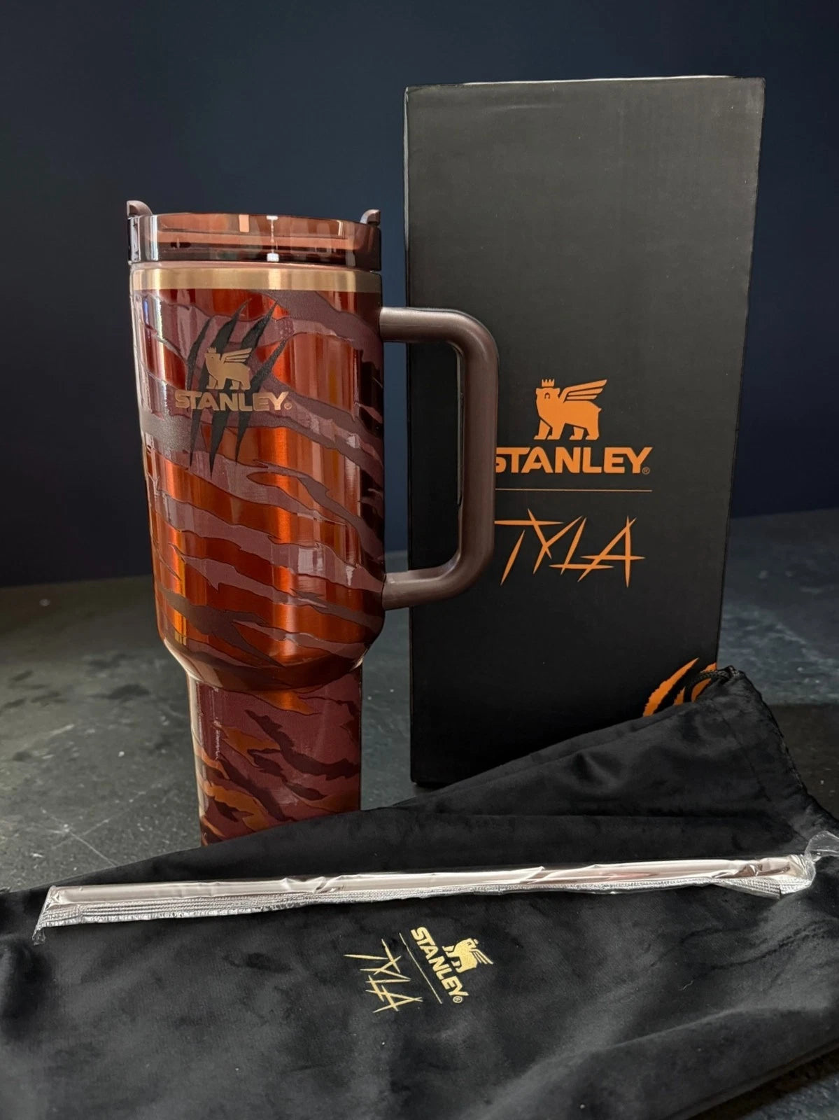 Stanley x TYLA Quencher H2.0 FlowState Tumbler 40 oz – Tiger Tyger Limited Edition | BPA-Free Vacuum Insulated Stainless Steel